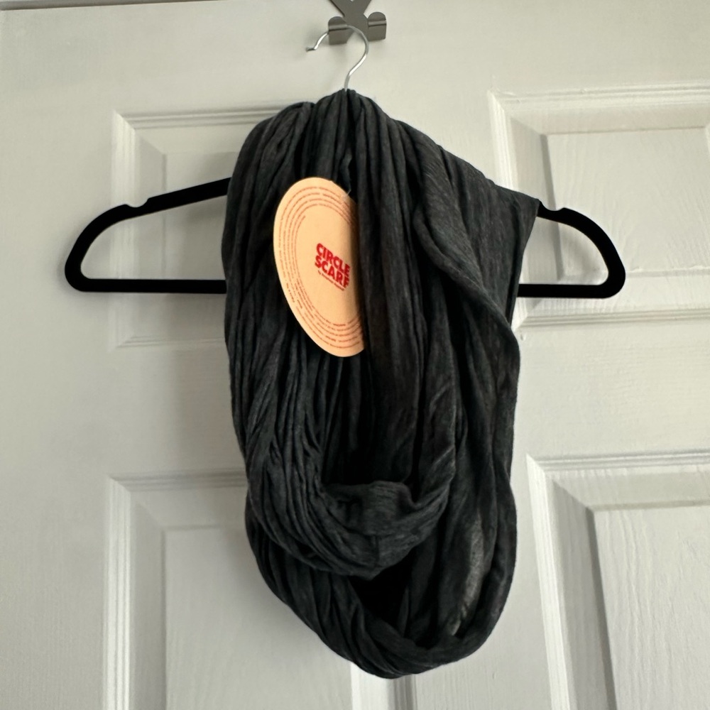 American Apparel Circle Gray Scarf